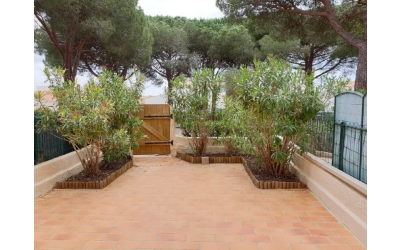 Studio cabine en rez de jardin