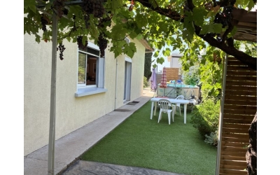 Villa type 4 + garage. Espace pour camping car