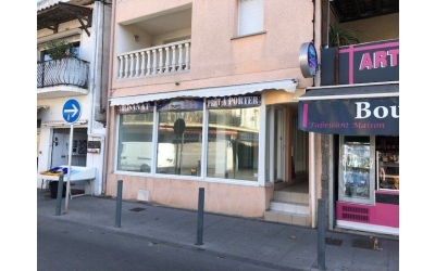 Local commercial à louer à l'année