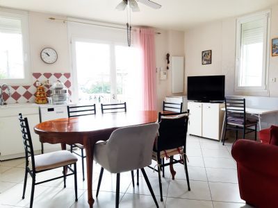 Pour investisseurs ! maison avec 4 appts bord de mer