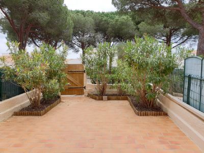 Studio cabine en rez de jardin