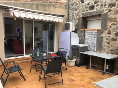 Agde 2 appts loués + combles de 50 m² 