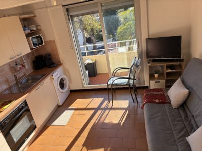 Studio mezzanine meublé à l'année