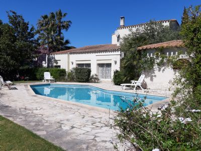 Belle maison languedocienne type 6 +piscine