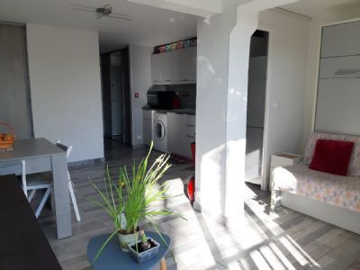 Grau d'agde Studio cabine + parking + cellier 8 m² privatif 