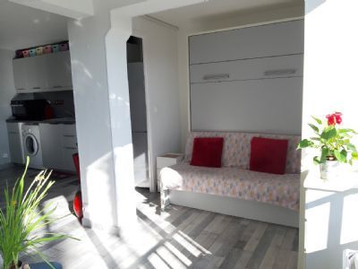 Grau d'agde Studio cabine + parking + cellier 8 m² privatif 