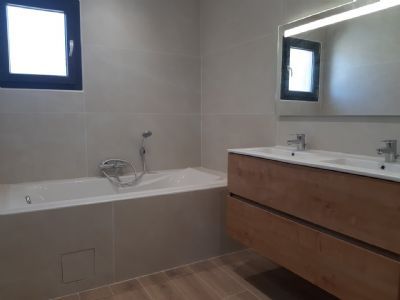 Agde Villa neuve contemporaine type 4 + piscine