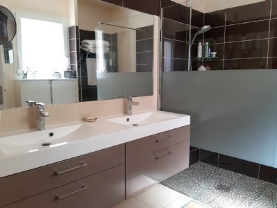 Grau d'agde Spacieux villa type 4 + large terrasse et piscine !