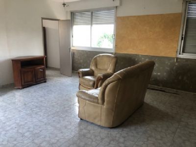 Agde Appartement type 3 + jardin à rénover !