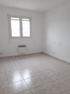 Agde&nbsp;Quartier résidentiel, villa type 4 + garage