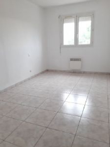 Agde&nbsp;Quartier résidentiel, villa type 4 + garage