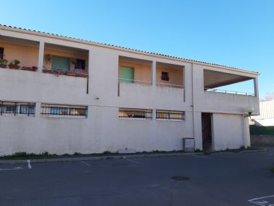 Vias Appt type 2 + cabine 47 m², proche plage !