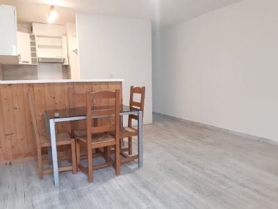 Grau d'agde&nbsp;Joli appartement type 2 RDC avec terrasse et cour