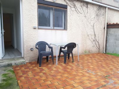 Grau d'agde&nbsp;Joli appartement type 2 RDC avec terrasse et cour
