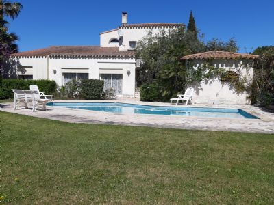 Grau d'agde Belle maison languedocienne type 6 +piscine