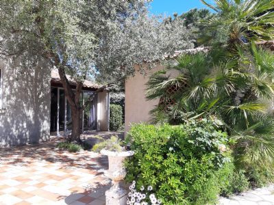 Grau d'agde Belle maison languedocienne type 6 +piscine
