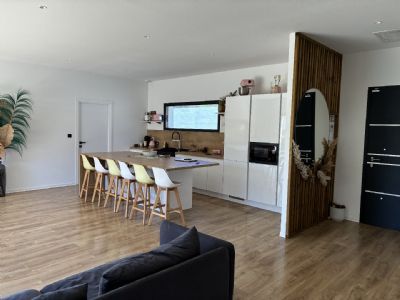 Grau d'agde&nbsp;Villa plain pied contemporaine type 4 + lagon