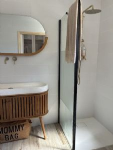 Grau d'agde&nbsp;Villa plain pied contemporaine type 4 + lagon