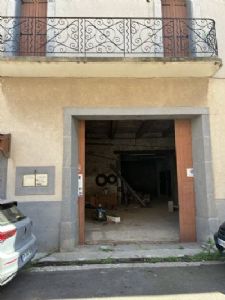 Agde Grand Garage de 156 m² avec hauteur de 4 mètres