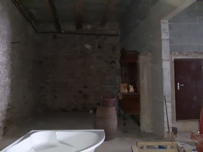 Agde Grand Garage de 156 m² avec hauteur de 4 mètres
