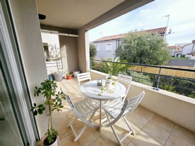 Agde Appartement type 3 + garage + parkings