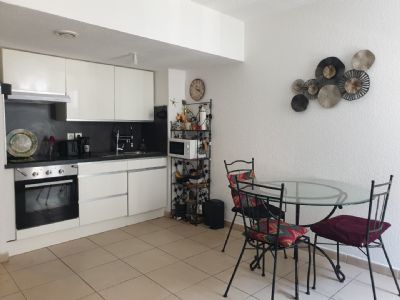 Agde&nbsp;Appt T3 + bureau, 2ème étage + ascenseur