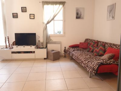 Agde&nbsp;Appt T3 + bureau, 2ème étage + ascenseur