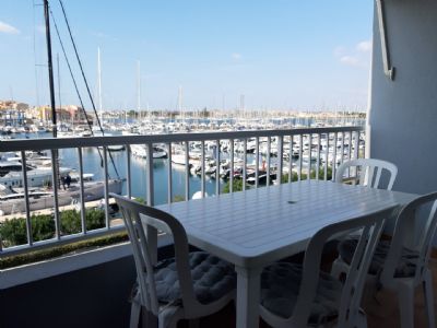 Cap d'agde Magnifique vue sur le Port, appt T2 + parking