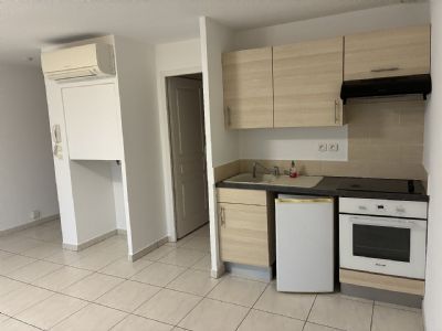 Grau d'agde&nbsp;Appartement T1 climatisé + parking