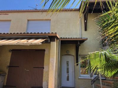 Agde Appartement type 3 + jardin à rénover !